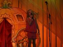 Девочка 9 лет - поёт песню Кристины Агилеры